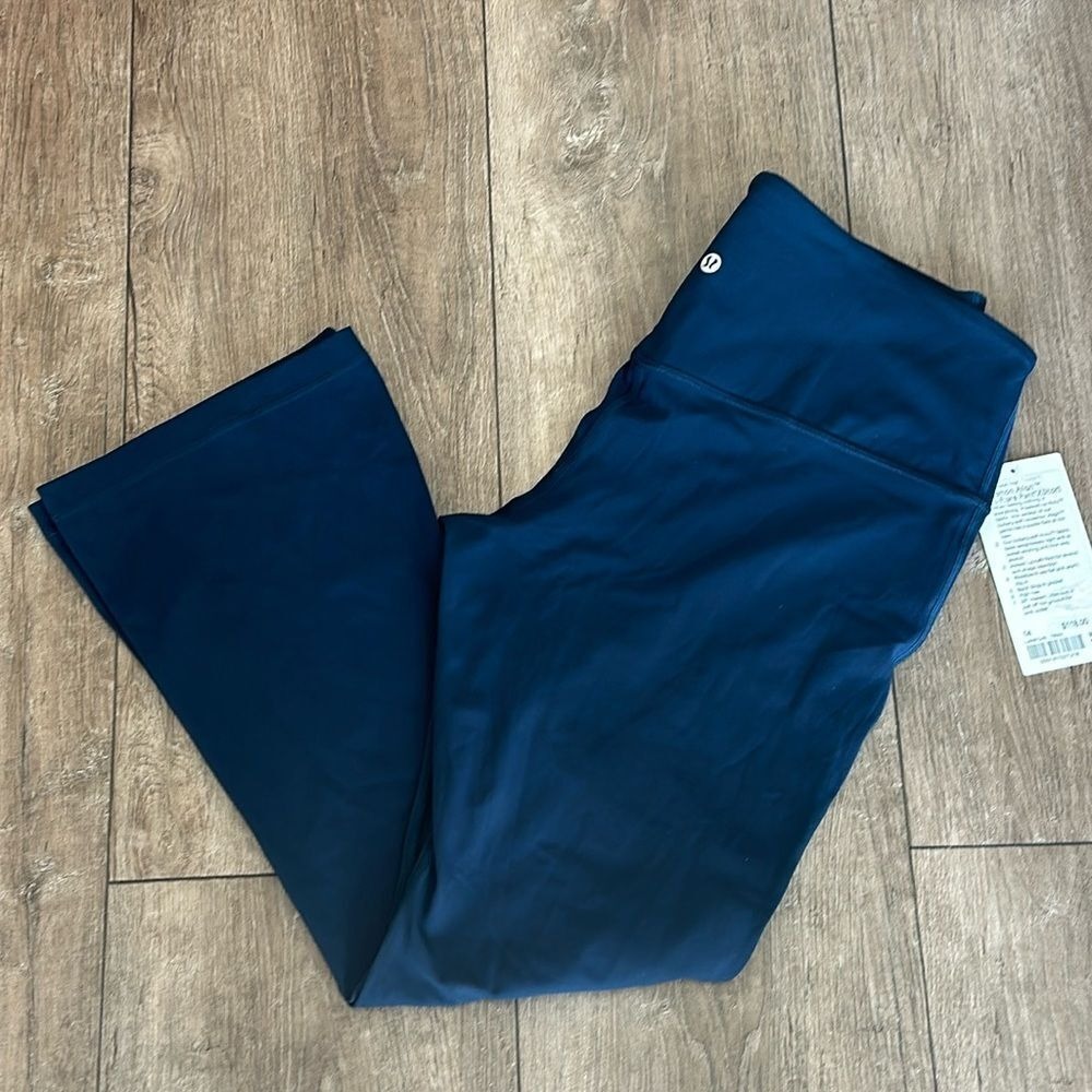 Lululemon Align High-Rise Mini-Flared Pant 28" size 14 NWT True Navy 💙blue